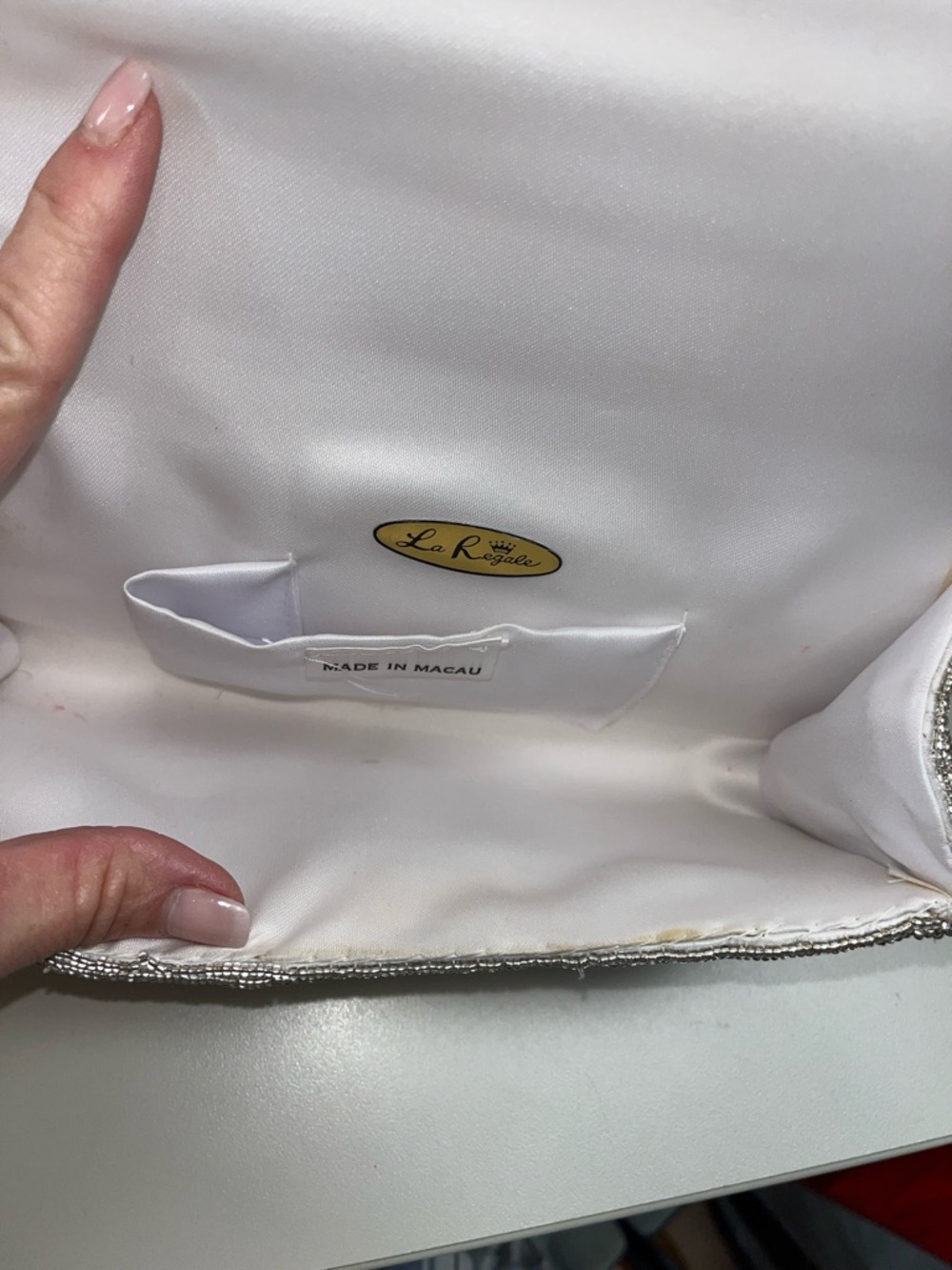 La Regale Silver Scallop Beaded Clutch / Shoulder Bag - Picture 4 of 16
